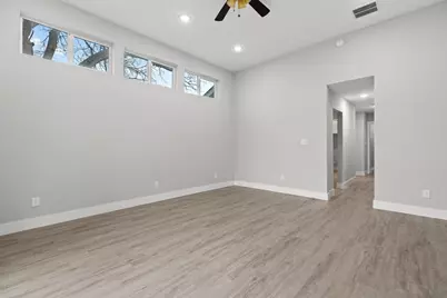 813 Central Avenue, Elgin, TX 78621 - Photo 21