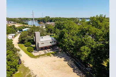 9035 Fm 725, Mcqueeney, TX 78123 - Photo 1