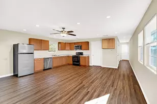 207 Oakwood Loop, San Marcos, TX 78666 - Photo 9