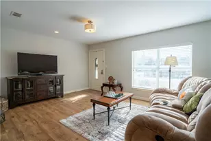 301 N Lewis St, Round Rock, TX 78664 - Photo 7