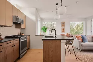 1404 Garden St, Austin, TX 78702 - Photo 9