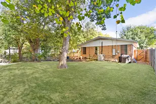 1105 Alegria Rd, Austin, TX 78757 - Photo 27