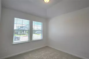 122 Holmby Dr, Hutto, TX 78634 - Photo 3