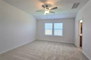 122 Holmby Dr, Hutto, TX 78634 - Photo 9