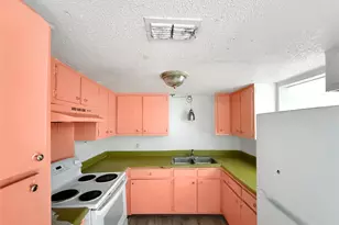 8611 Putnam Dr, Austin, TX 78757 - Photo 5