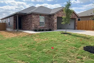 108 N Allington Circle, Jarrell, TX 76537 - Photo 3