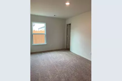 108 N Allington Circle, Jarrell, TX 76537 - Photo 5
