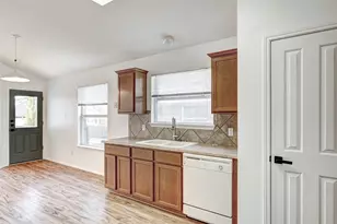 1305 4 Cabin Ct, Round Rock, TX 78665 - Photo 11