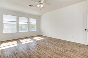 1305 4 Cabin Ct, Round Rock, TX 78665 - Photo 23