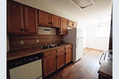 115 S Frio Street #H, Lockhart, TX 78644 - Photo 7