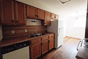 115 S Frio St, Lockhart, TX 78644 - Photo 7