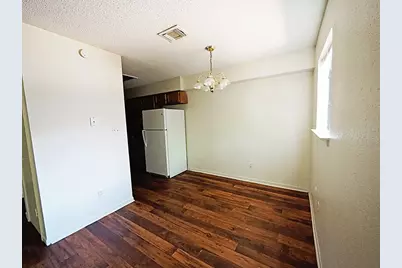 115 S Frio Street #H, Lockhart, TX 78644 - Photo 5