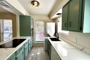 1005 W Martin Luther King Jr Blvd, Austin, TX 78701 - Photo 11