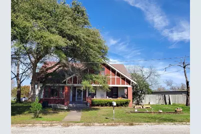 422 W North Main Street, Flatonia, TX 78941 - Photo 1