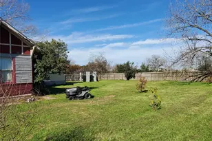 422 W North Main St, Flatonia, TX 78941 - Photo 23