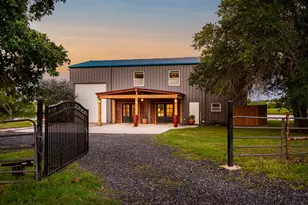 646 Victor Eckhardt Rd, Fredericksburg, TX 78624 - Photo 3