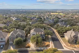 9916 Royal New Kent Dr, Austin, TX 78717 - Photo 37