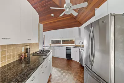 1922 Cypress Point W, Austin, TX 78746 - Photo 17