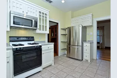 403 W 37th Street, Austin, TX 78705 - Photo 9