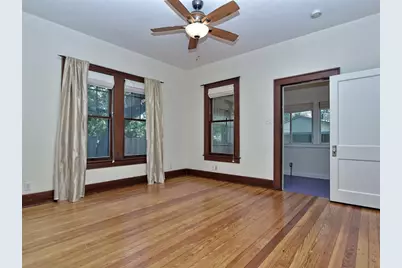 403 W 37th Street, Austin, TX 78705 - Photo 11