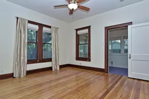 403 W 37th St, Austin, TX 78705 - Photo 11