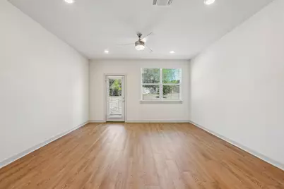 10724 Deaton Lane, Austin, TX 78754 - Photo 9