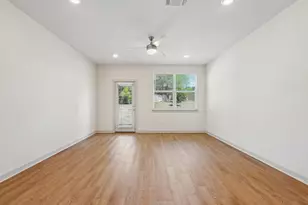 10724 Deaton Ln, Austin, TX 78754 - Photo 9