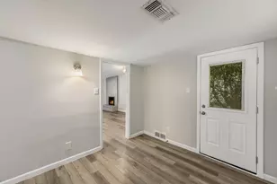 1813 Woodland Ave, Austin, TX 78741 - Photo 11