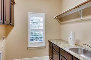 215 Reveille Rd, Austin, TX 78746 - Photo 35