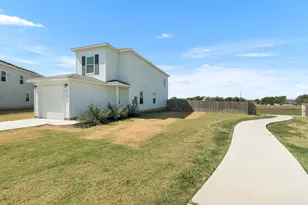 424 Marty Allen Loop, Jarrell, TX 76537 - Photo 33