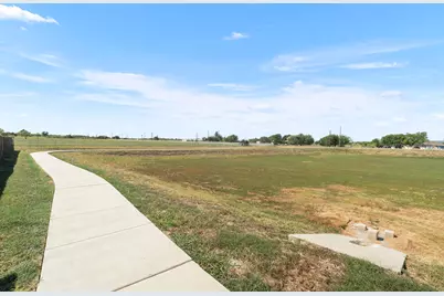 424 Marty Allen Loop, Jarrell, TX 76537 - Photo 35