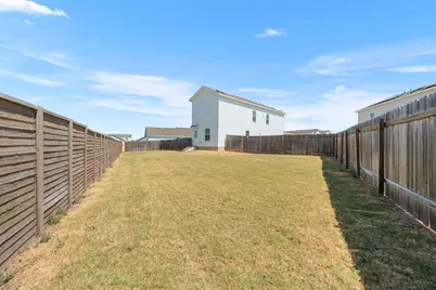 424 Marty Allen Loop, Jarrell, TX 76537 - Photo 3