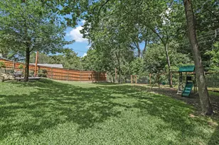 3203 Santa Fe Dr, Austin, TX 78741 - Photo 29