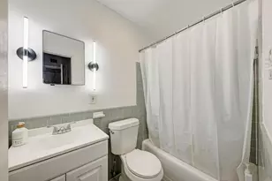 803 W 28th St, Austin, TX 78705 - Photo 9
