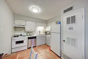 803 W 28th St, Austin, TX 78705 - Photo 5