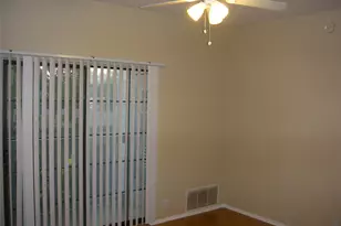 303 W 35th St, Austin, TX 78705 - Photo 5