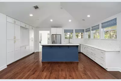 307 W Annie Street, Austin, TX 78704 - Photo 9