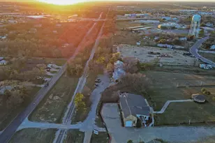 416 Depot St, Elgin, TX 78621 - Photo 21