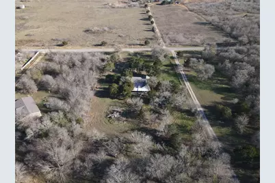 221 Lower Elgin Road, Elgin, TX 78621 - Photo 5