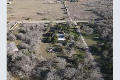 221 Lower Elgin Road, Elgin, TX 78621 - Photo 5