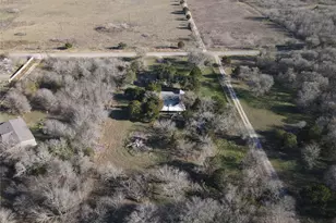 221 Lower Elgin Rd, Elgin, TX 78621 - Photo 5