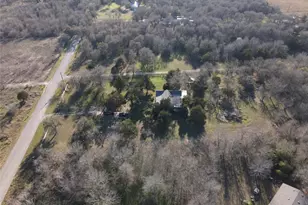 221 Lower Elgin Rd, Elgin, TX 78621 - Photo 7