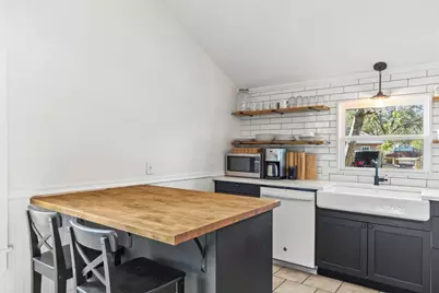 503A Wilkes Street, Smithville, TX 78957 - Photo 11