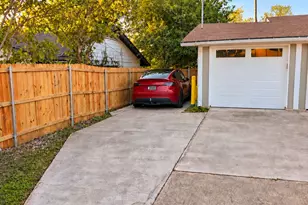 5510 Manor Rd, Austin, TX 78723 - Photo 19