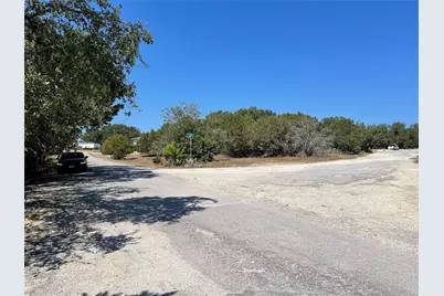 21101 Santa Paula Avenue, Lago Vista, TX 78645 - Photo 9