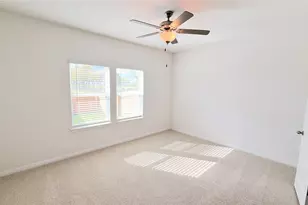 124 Woodbrook Dr, Georgetown, TX 78674 - Photo 3