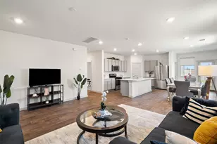 202 Barton Creek Ln, Hutto, TX 78634 - Photo 5