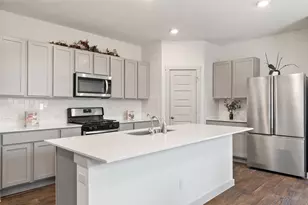 202 Barton Creek Ln, Hutto, TX 78634 - Photo 7