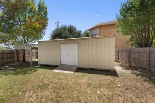 950 Whispering Hollow Dr, Kyle, TX 78640 - Photo 37