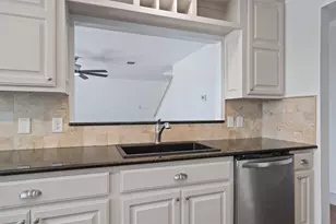 950 Whispering Hollow Dr, Kyle, TX 78640 - Photo 11